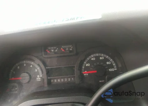 2010 Ford E-350 Super Duty Commercial/Recreational из США, поврежденный, VIN 1FDSS3ES8ADA83438